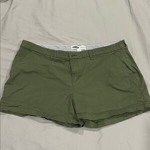 Old Navy Everyday Short, green, size 18